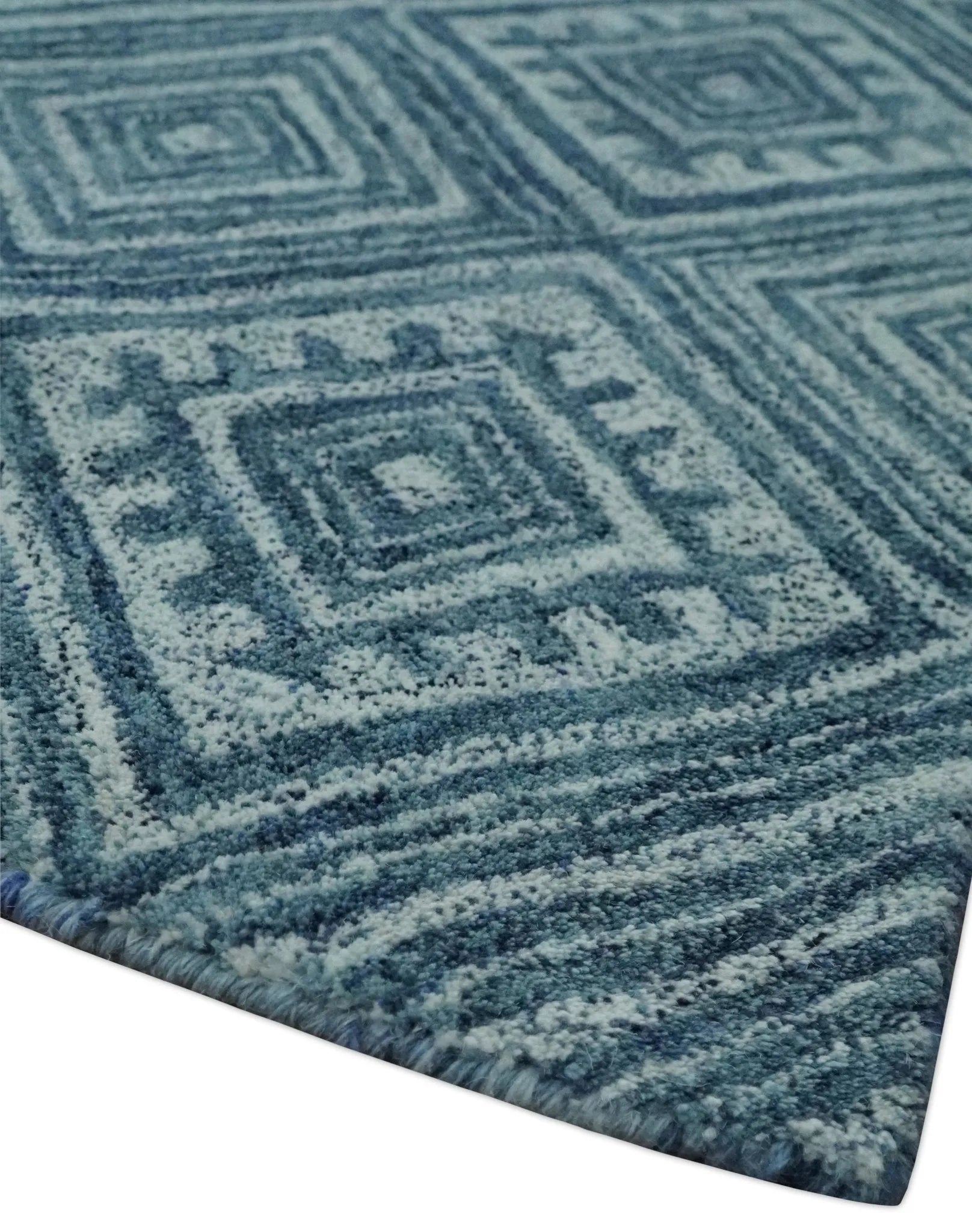 5x8 Blue and Silver Geometrical Pattern Hand Tufted Farmhouse Wool Area Rug