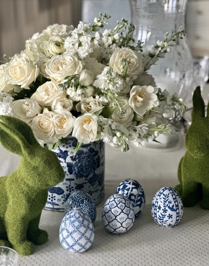 Navy & White Trellis Egg