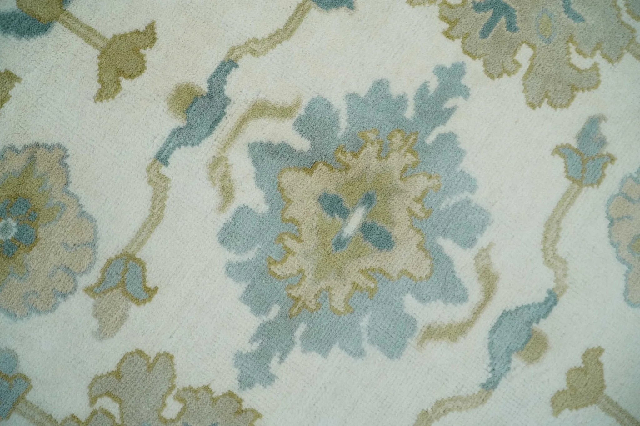 8x10 Ivory, Blue and Beige Floral Oushak Hand Knotted Wool Area Rug | TRDCP1538810S