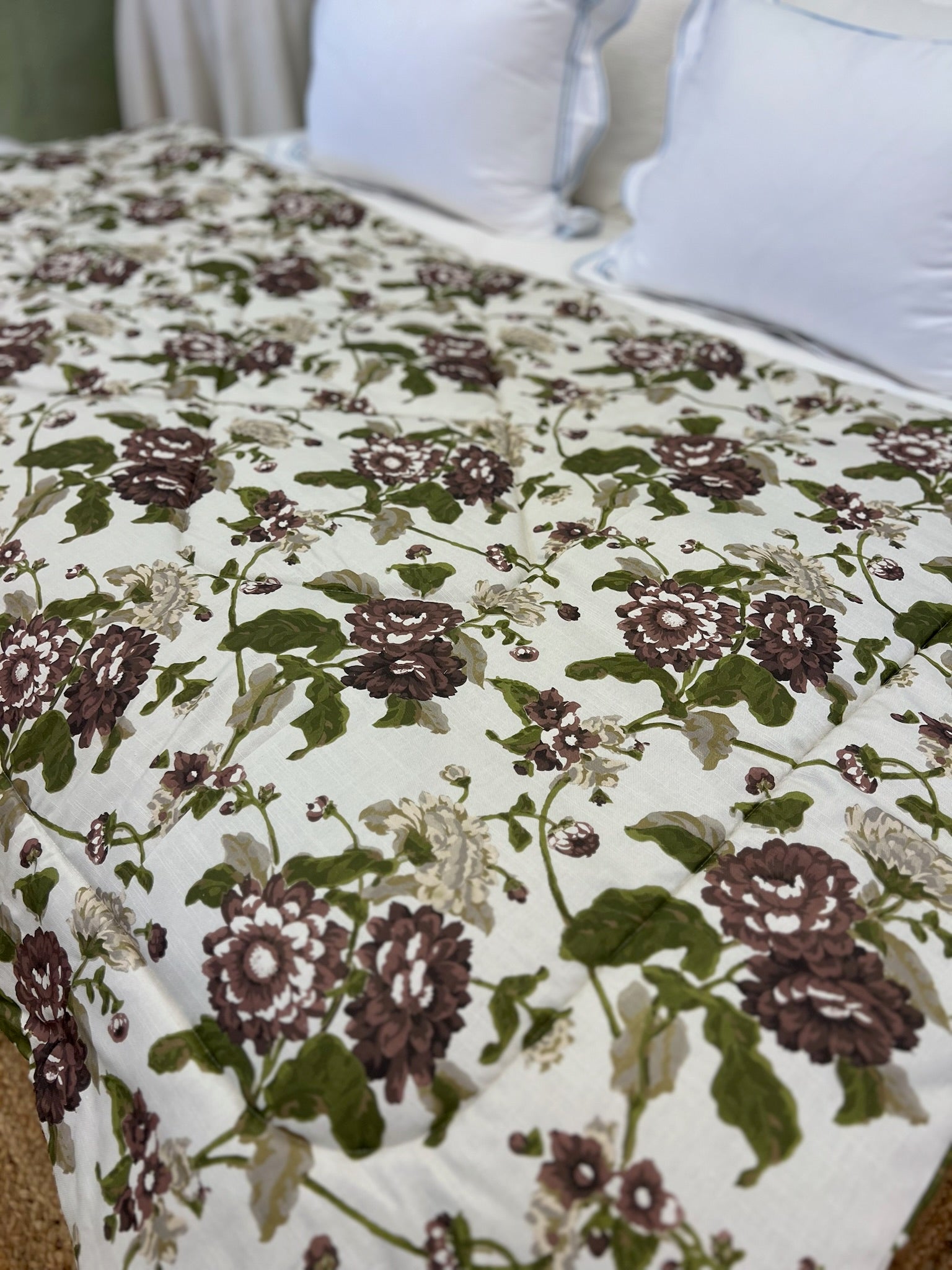 Britain in Olive & Pluff Comforter