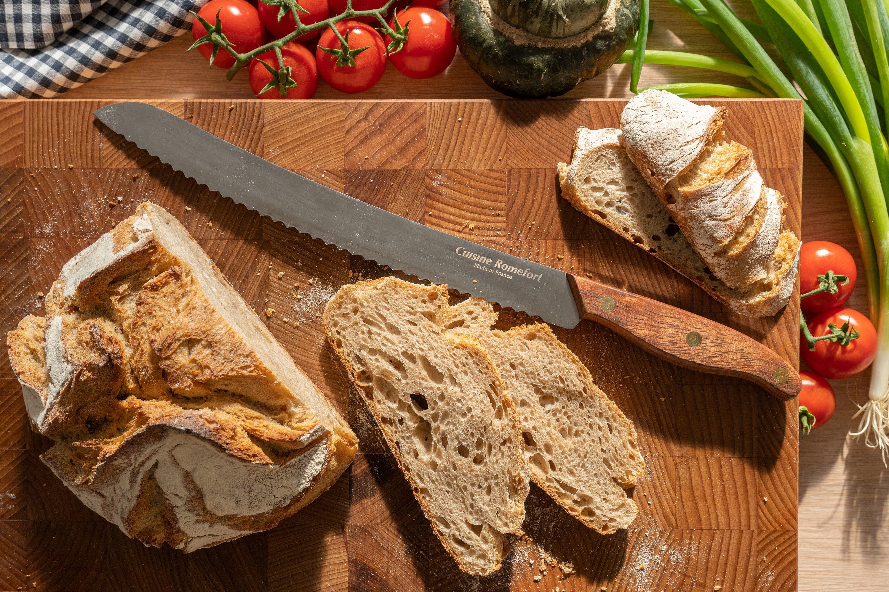 Bread Knife in Stainless Steel (11.8 inches)