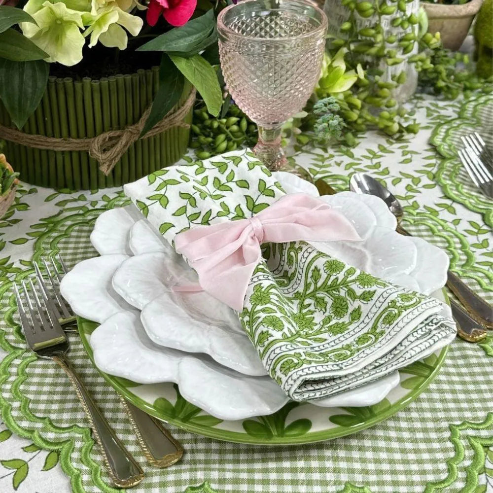 Flying Sheep Country Green Leaves - Tablecloth