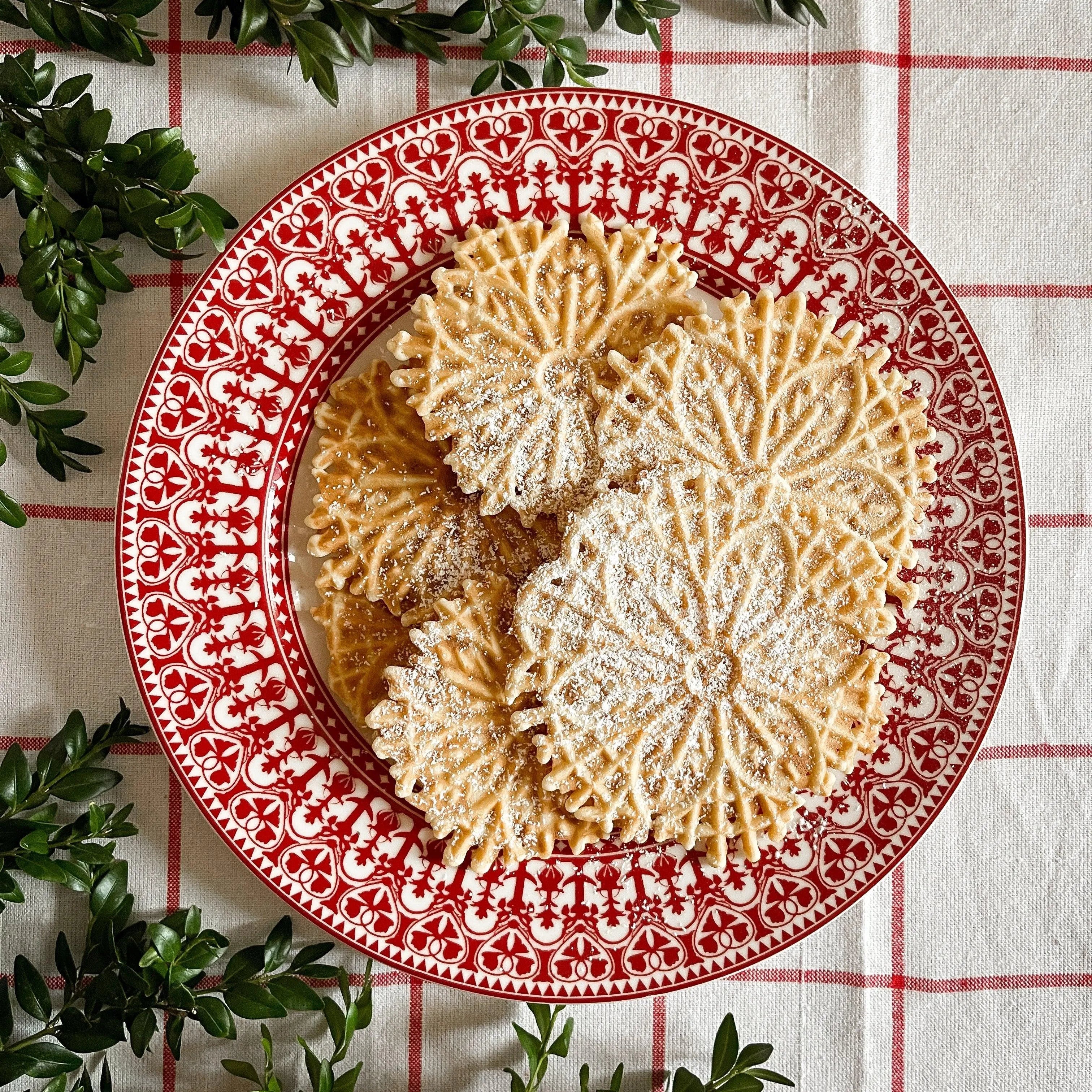 Caskata Wholesale Casablanca Rimmed Salad Plate