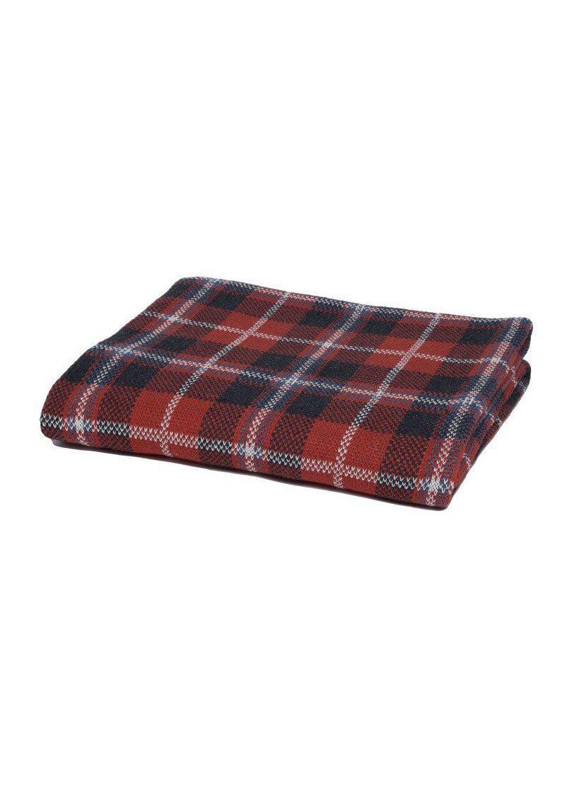 In2Green Cabin Plaid Throw