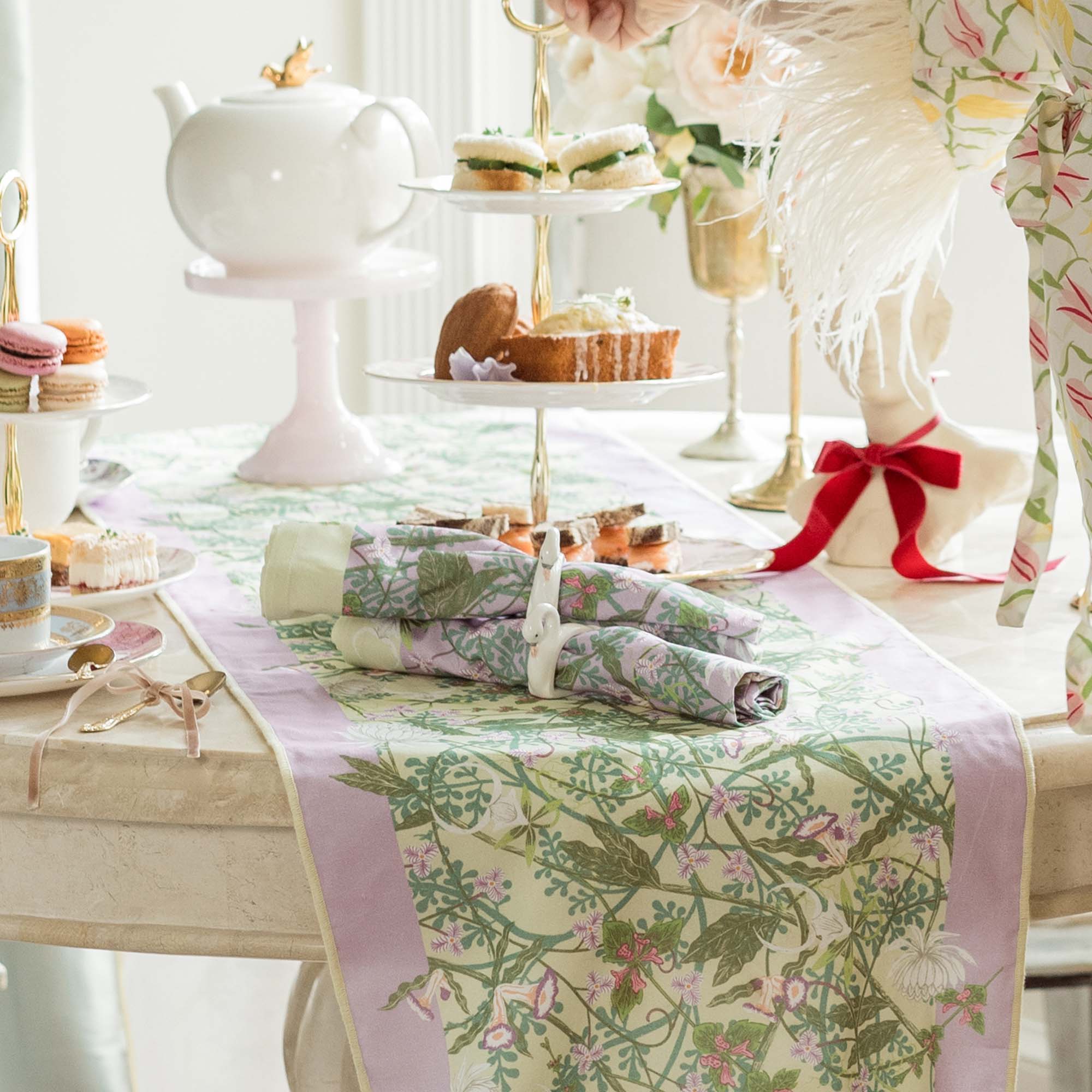 Coquette Lovescape Table Linens Set