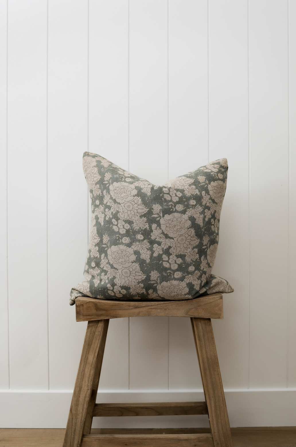 Nellie Floral Pillow Cover