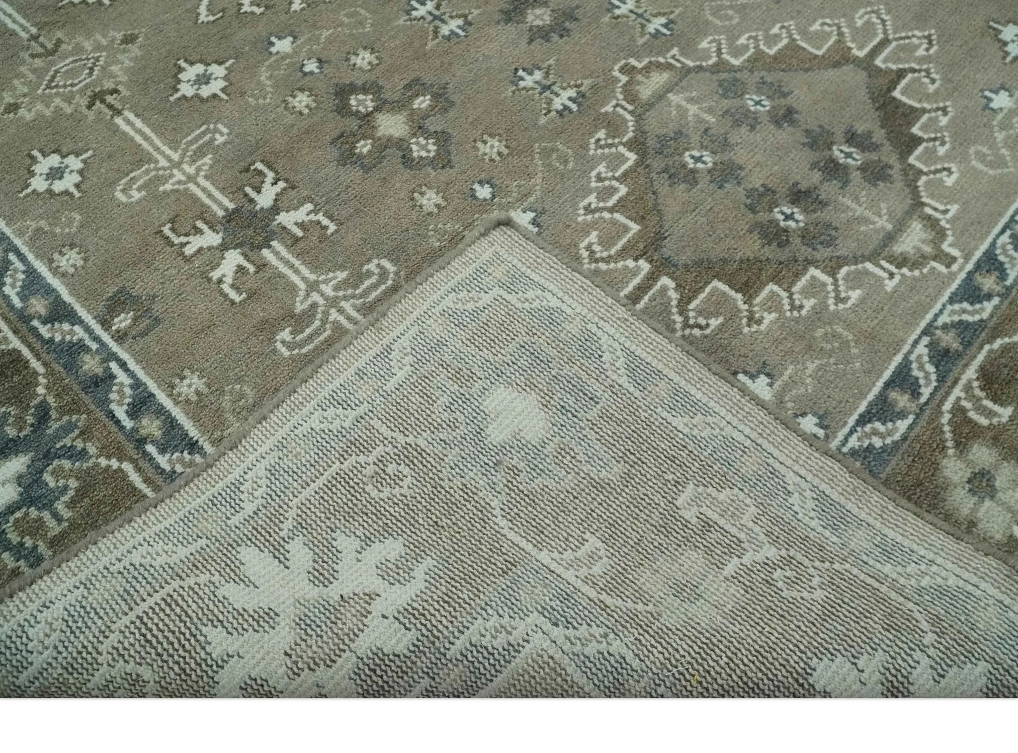 Antique look Grayish and Ivory Hand Knotted Traditional Heriz Custom Made wool Area Rug