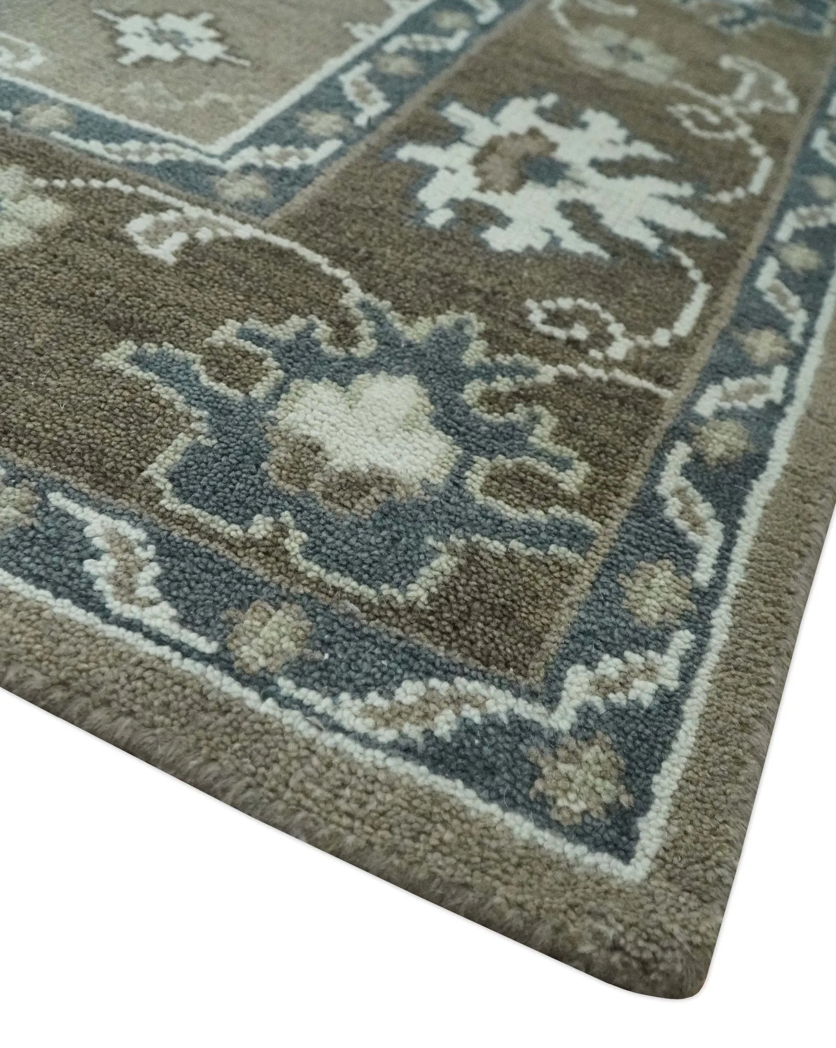 Antique look Grayish and Ivory Hand Knotted Traditional Heriz Custom Made wool Area Rug