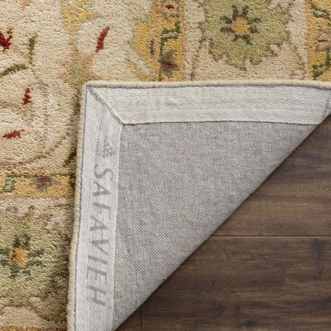 Antiquity Wool Rug in Ivory