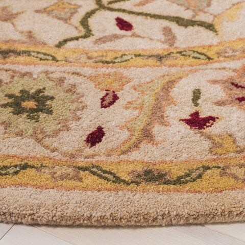 Antiquity Wool Rug in Ivory