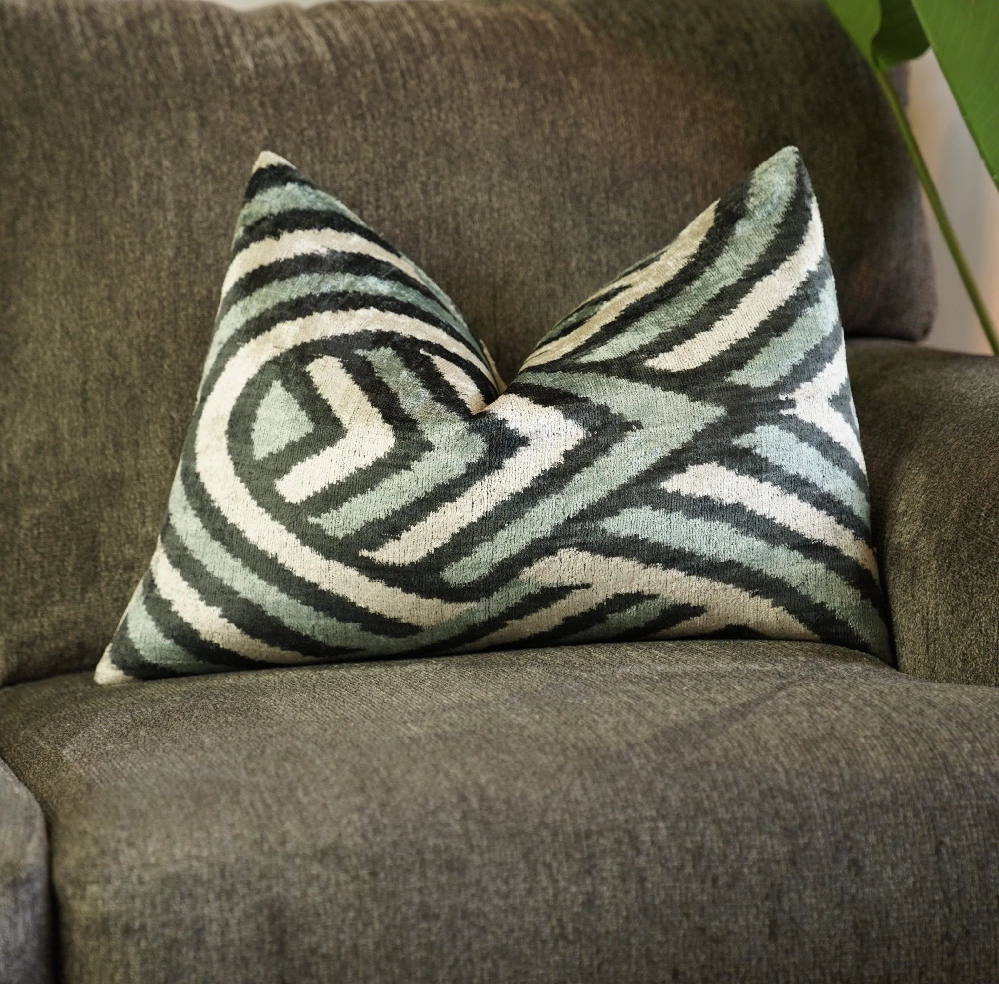 Canvello good Black and White Pillows for Couch