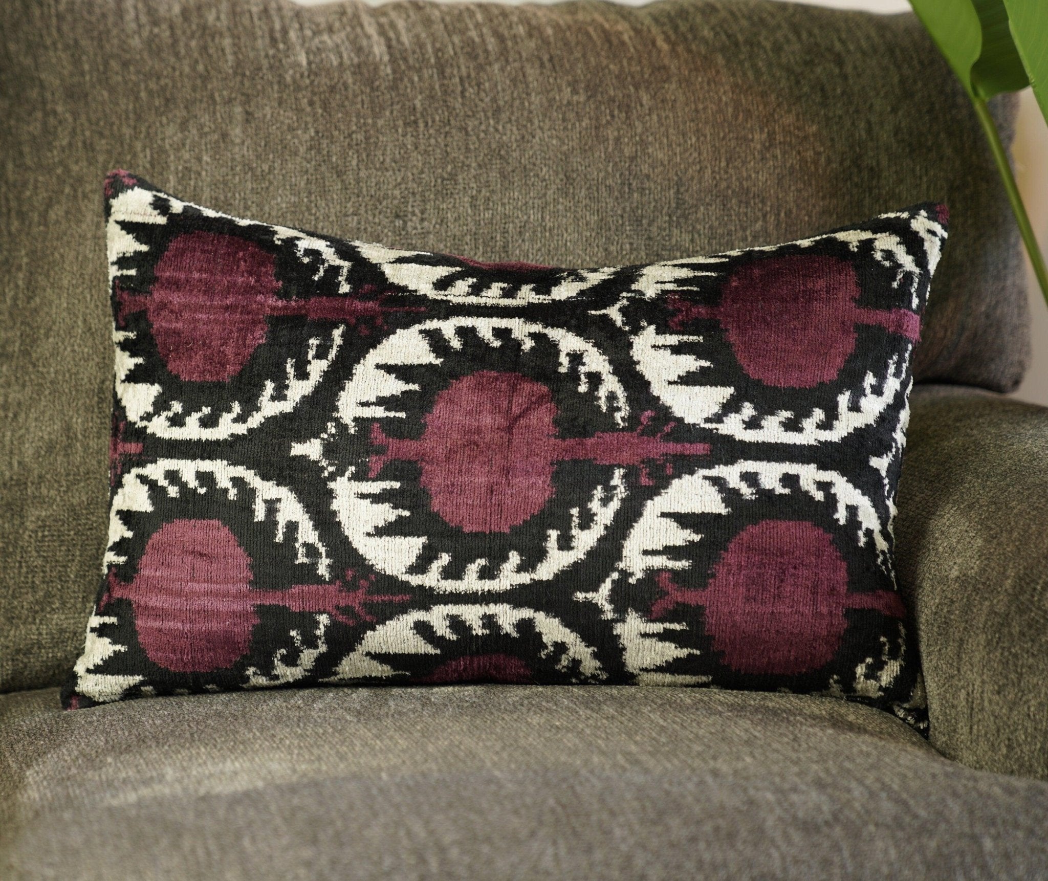 Canvello Handmade Purple Pomegranate Lumbar Pillow For Couch - 16x24 in