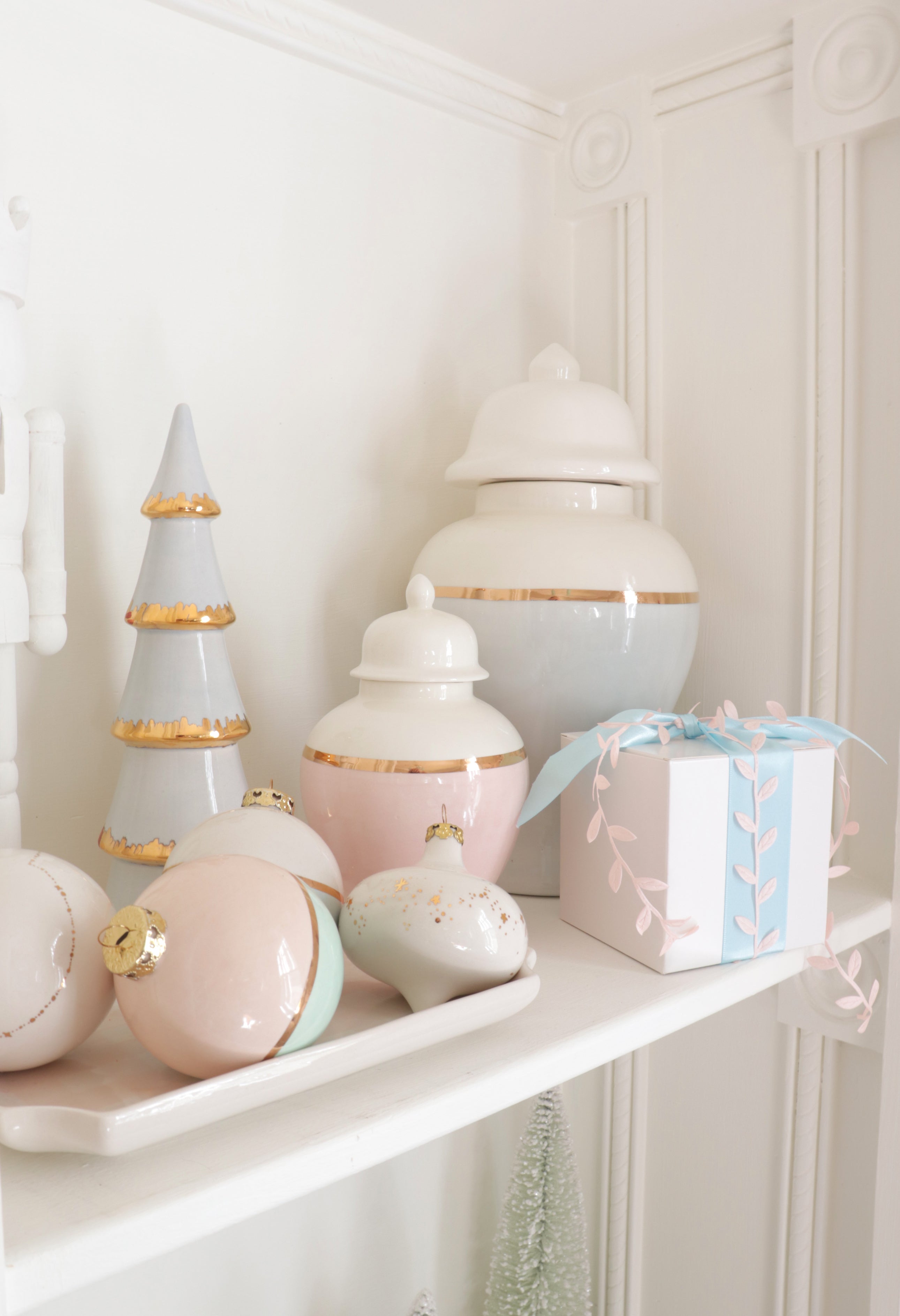 Hydrangea Light Blue Color Block Ginger Jar with Gold Accent