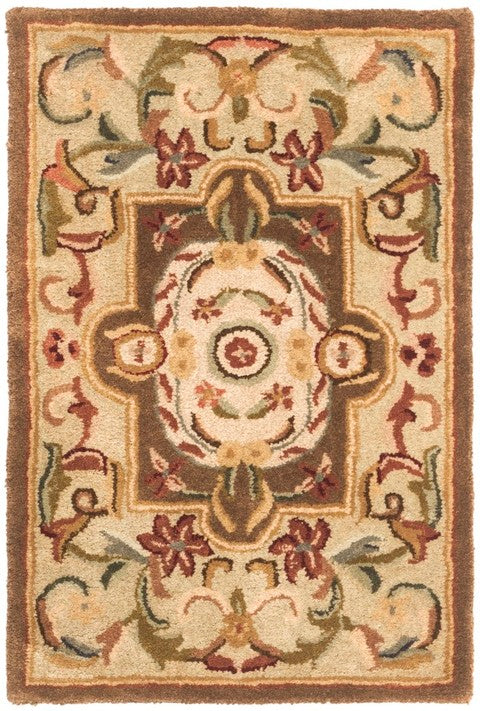 Classic Wool Rug in Beige and Olive