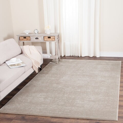 Carnegie Polypropylene Rug in Light Beige and Cream