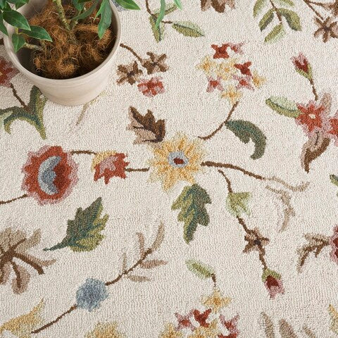 Chelsea Wool Rug in Ivory and Green with Floral Design