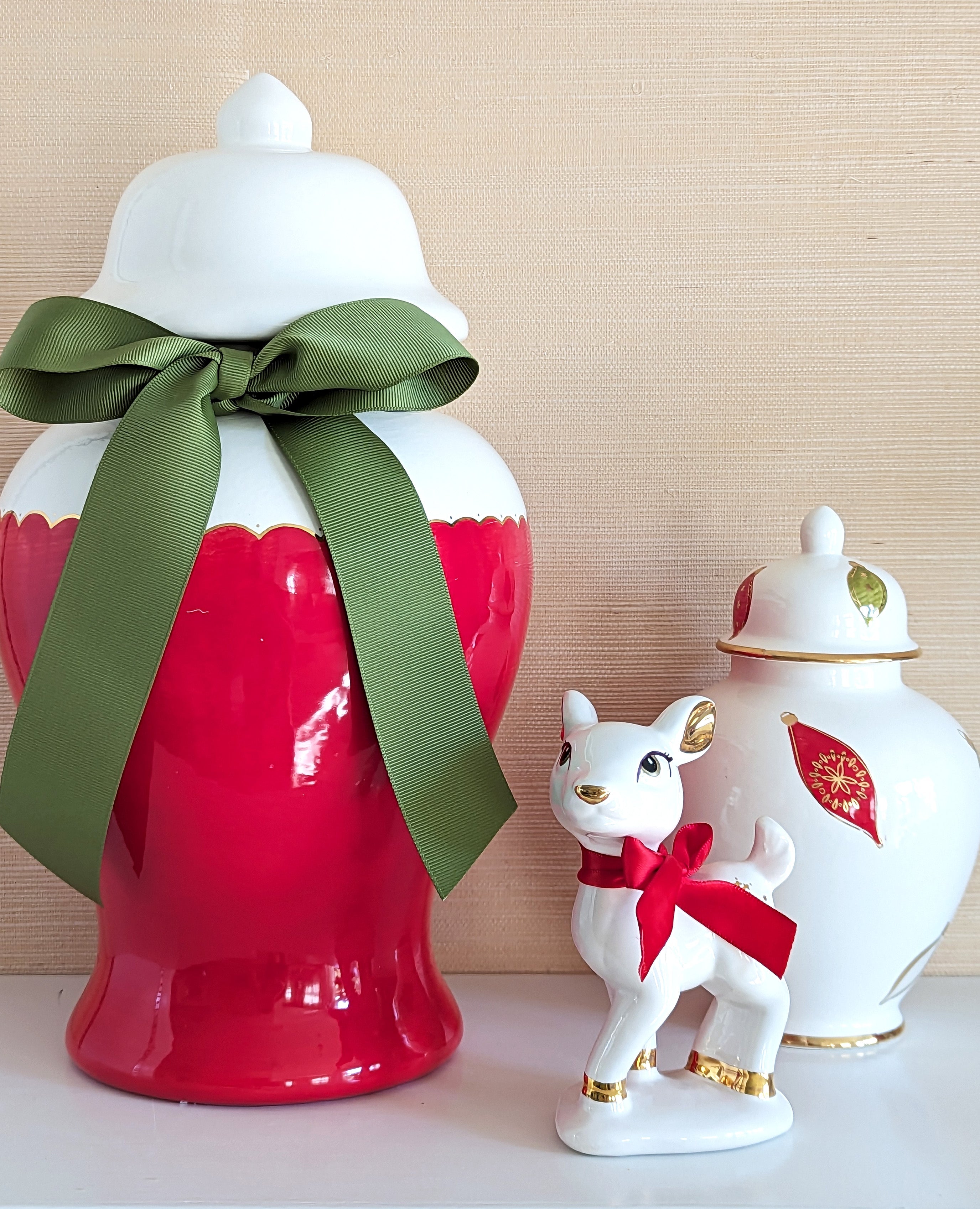 Scallop Color Block Ginger Jars in Holiday Red