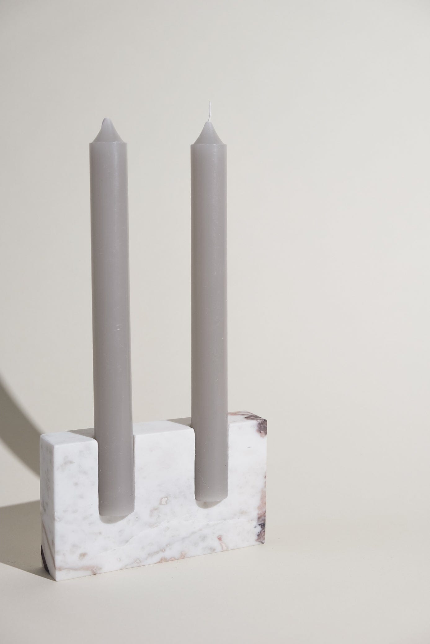 Dua Candle Holder: Viola Calacatta