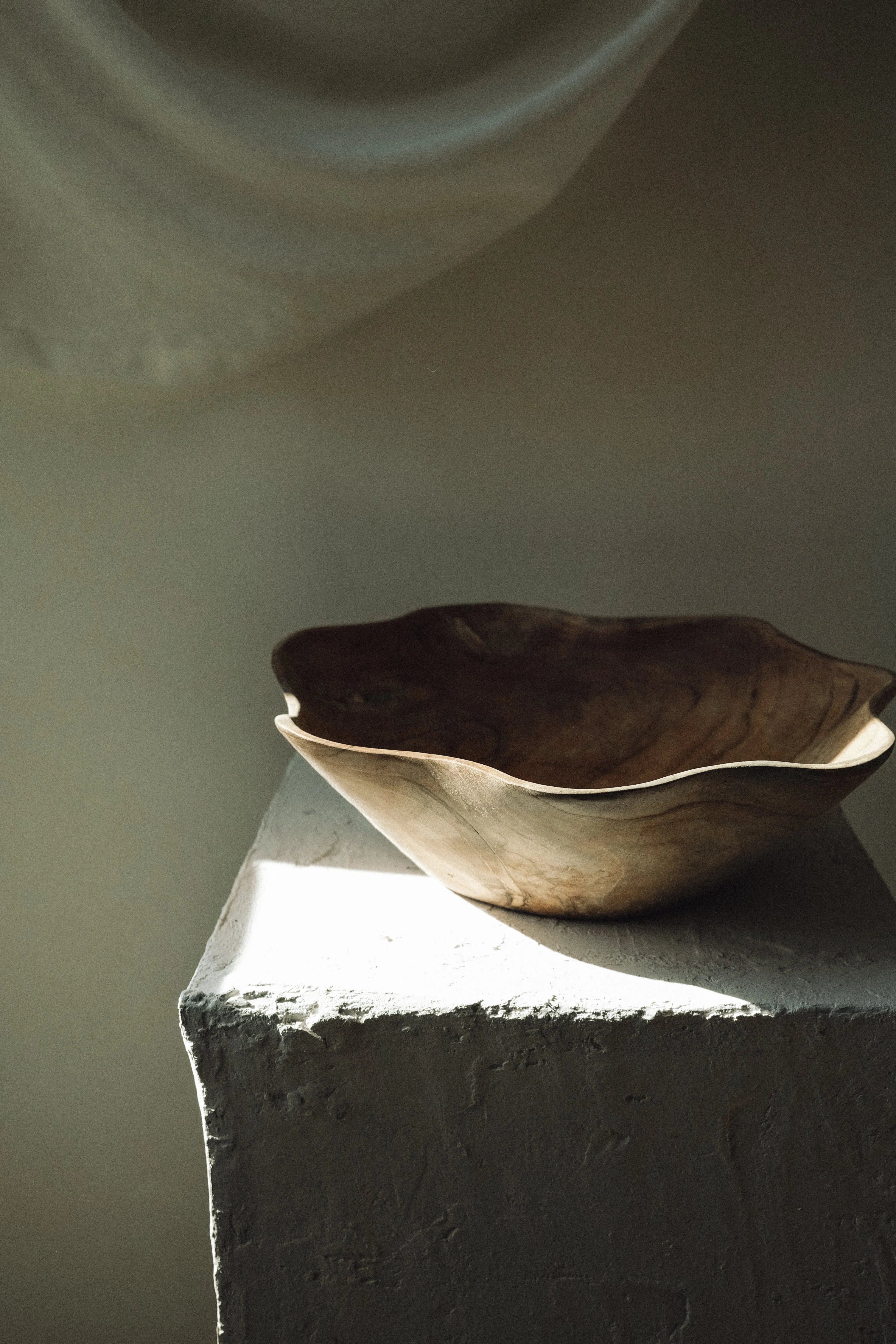 Solid Teak Ruffle bowl