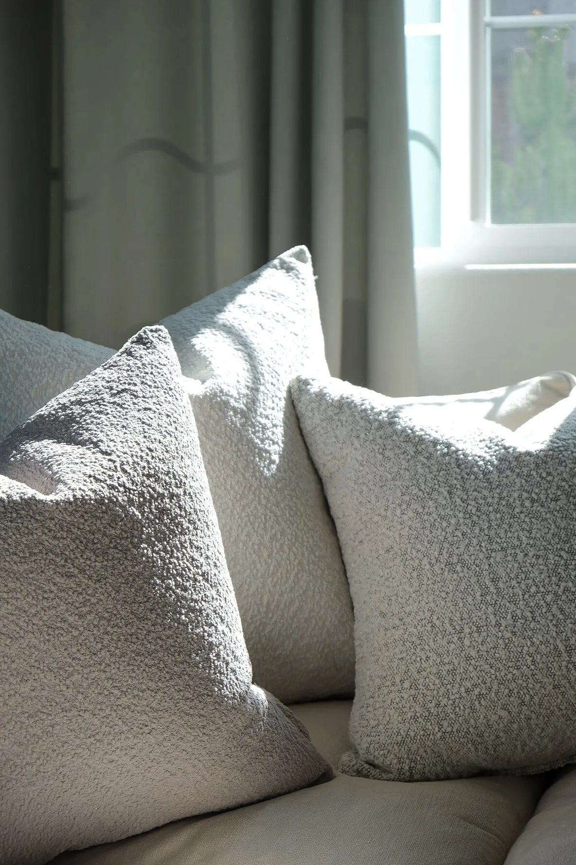 Boucle Pillow: Snow