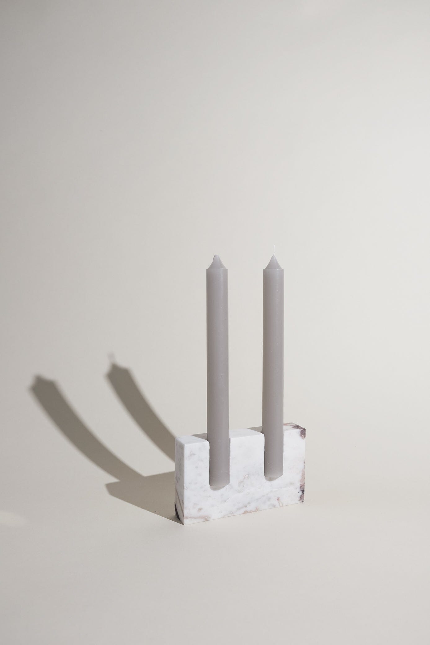 Dua Candle Holder: Viola Calacatta