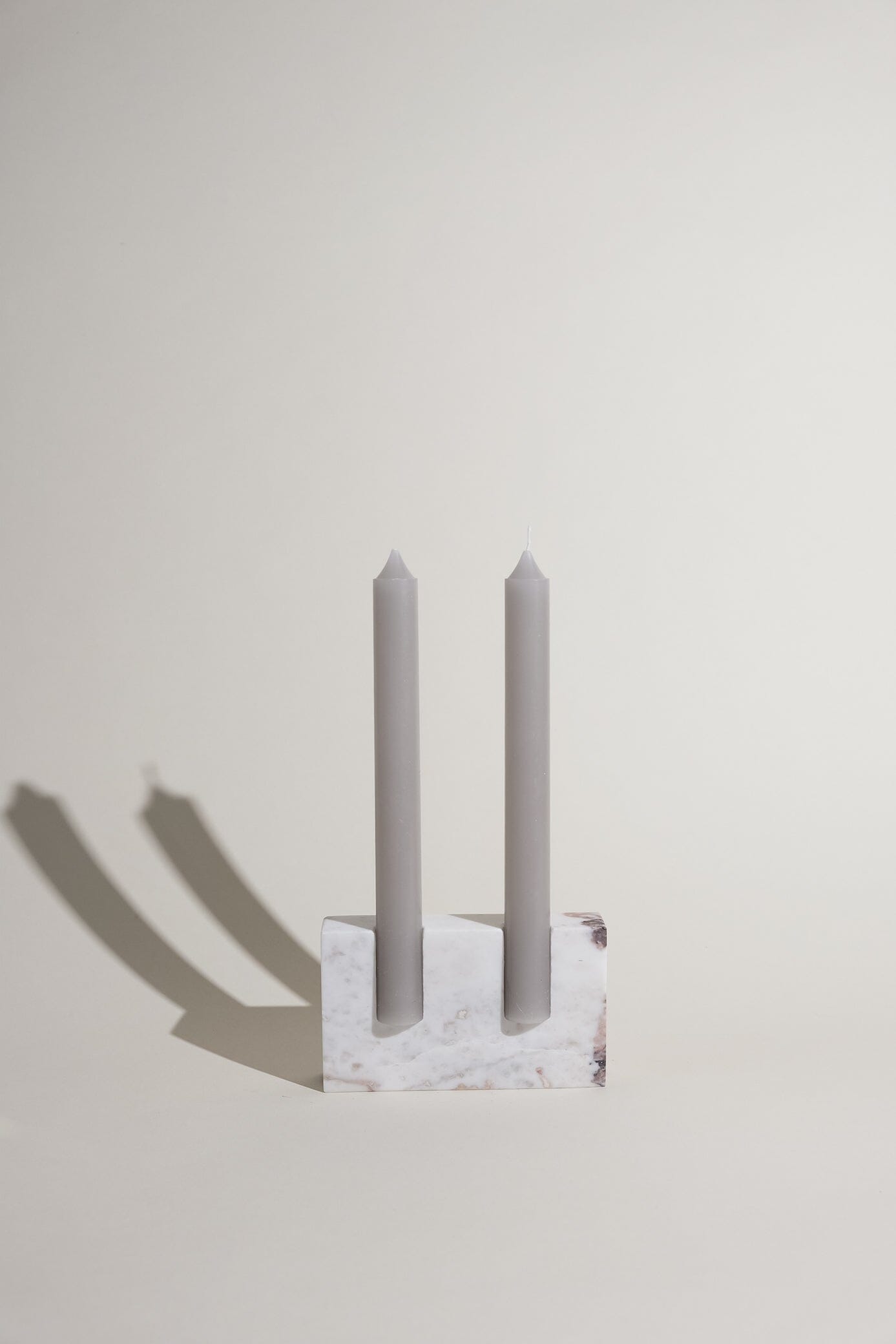 Dua Candle Holder: Viola Calacatta