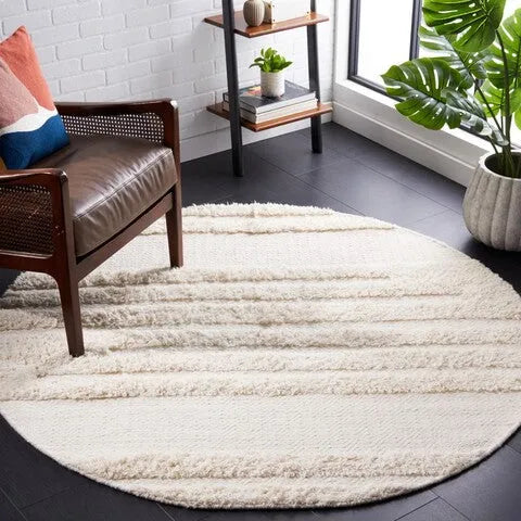 Kenya Bohemian Wool Rug in Ivory