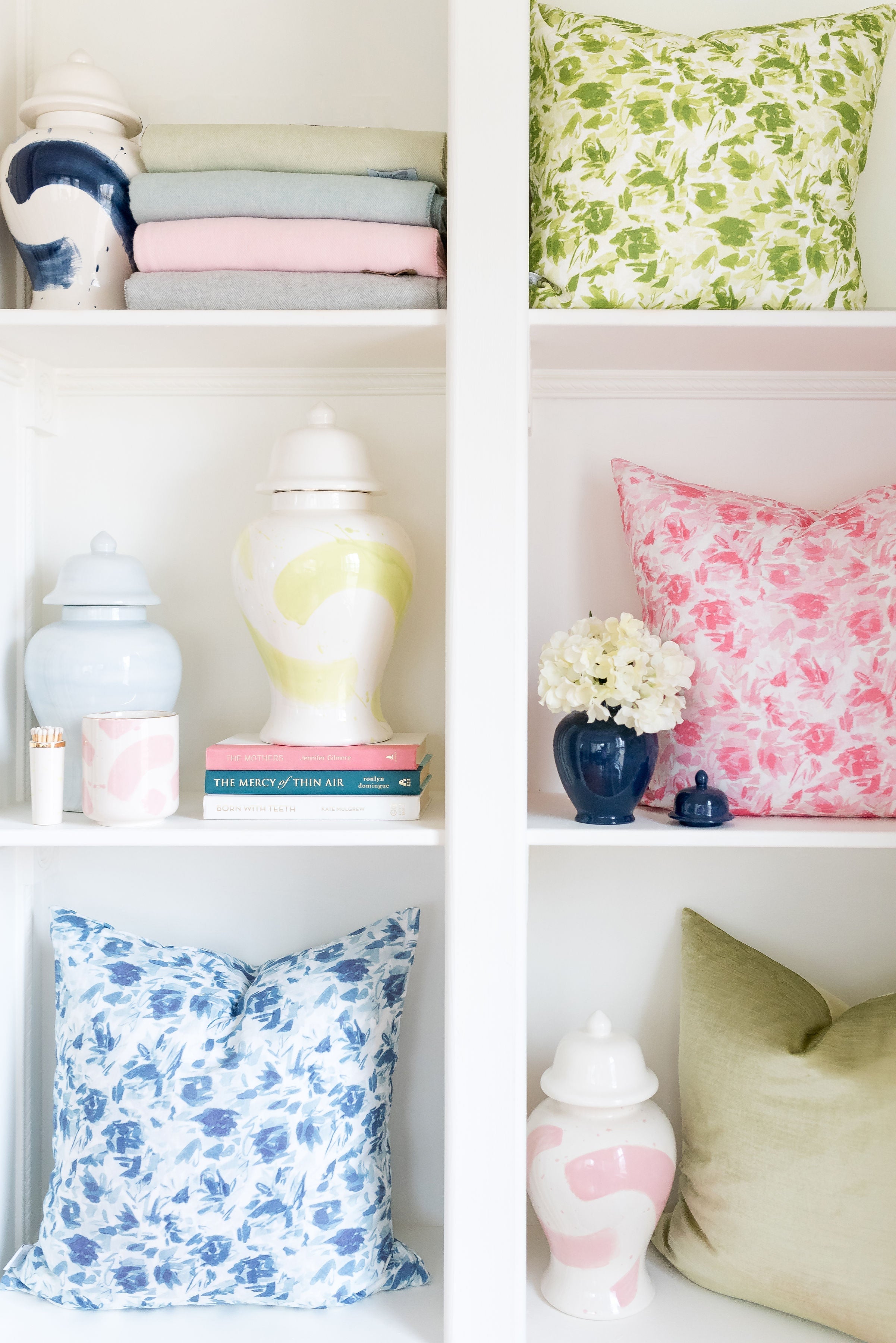 Hydrangea Light Blue Ginger Jars