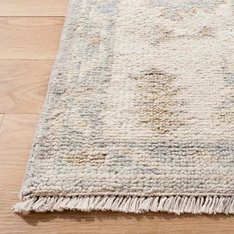 Samarkand Wool Rug in Ivory and Silver