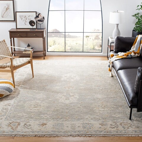 Samarkand Wool Rug in Ivory and Silver