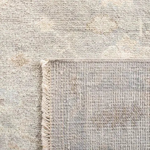 Samarkand Wool Rug in Ivory and Silver