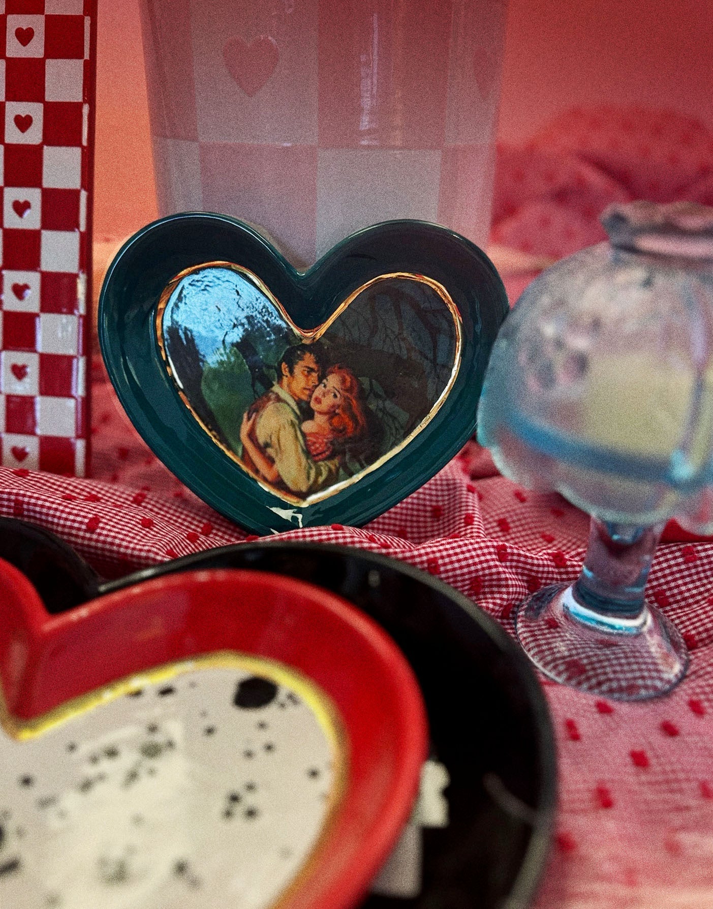 Medium Gilded Heart Dishes