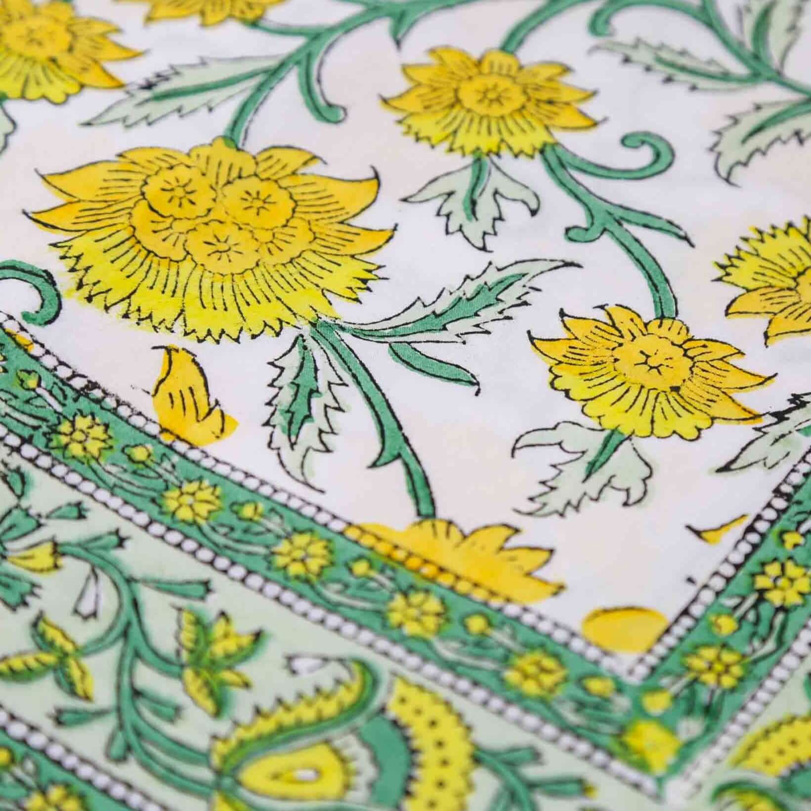 Daffodil Tablecloth